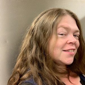 Meet your Posher, Cassandra